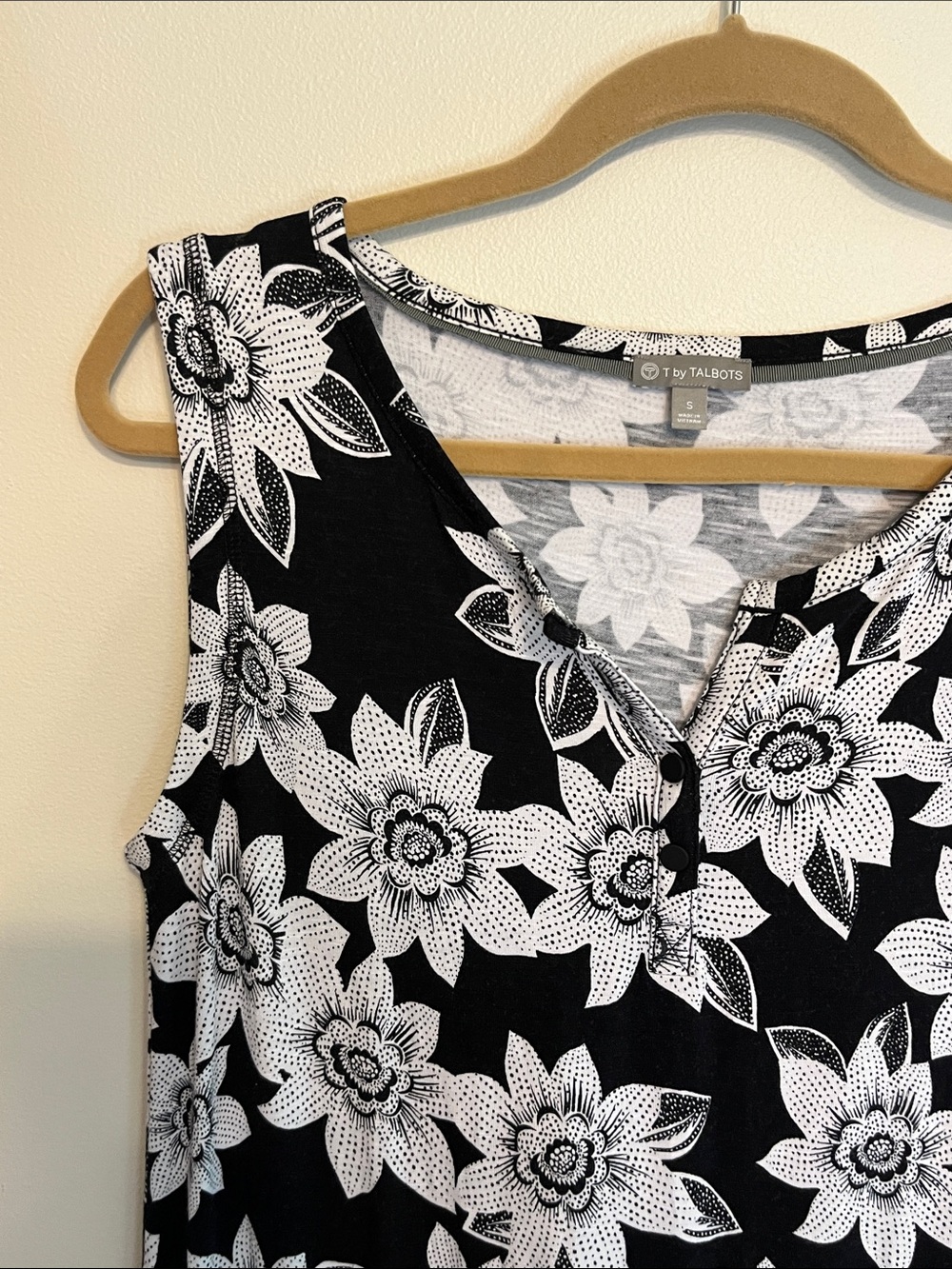 T by Talbots Sleeveless Black & White Floral Shift Dress Size Small - Picture 5 of 11